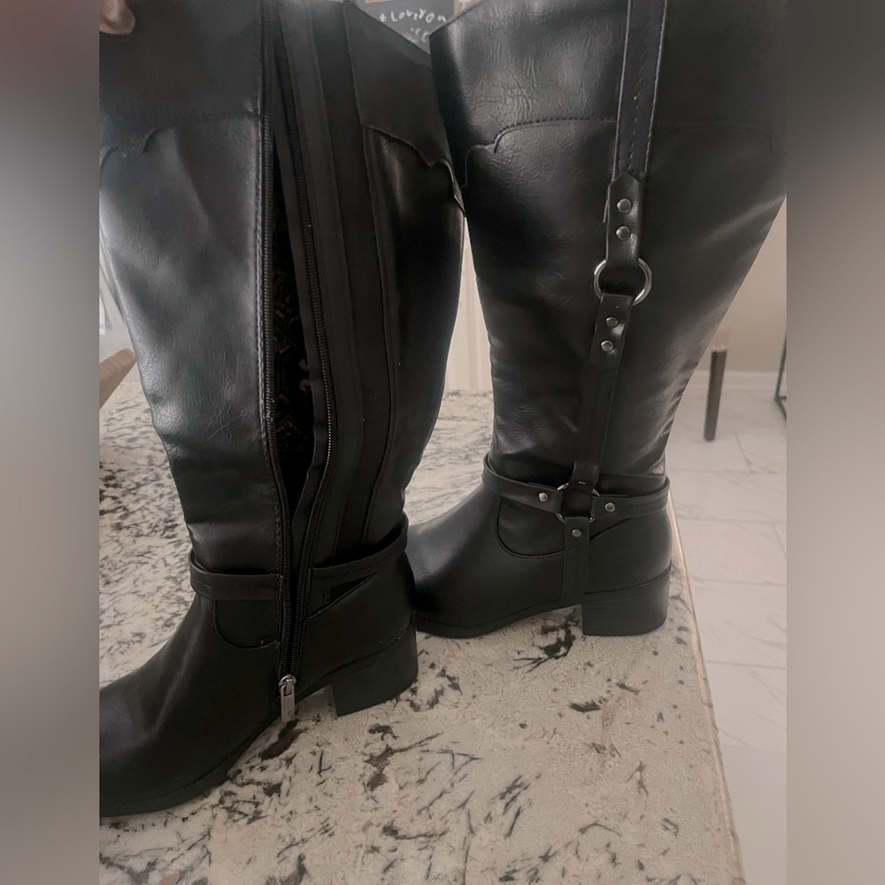Brand new never worn riding boots